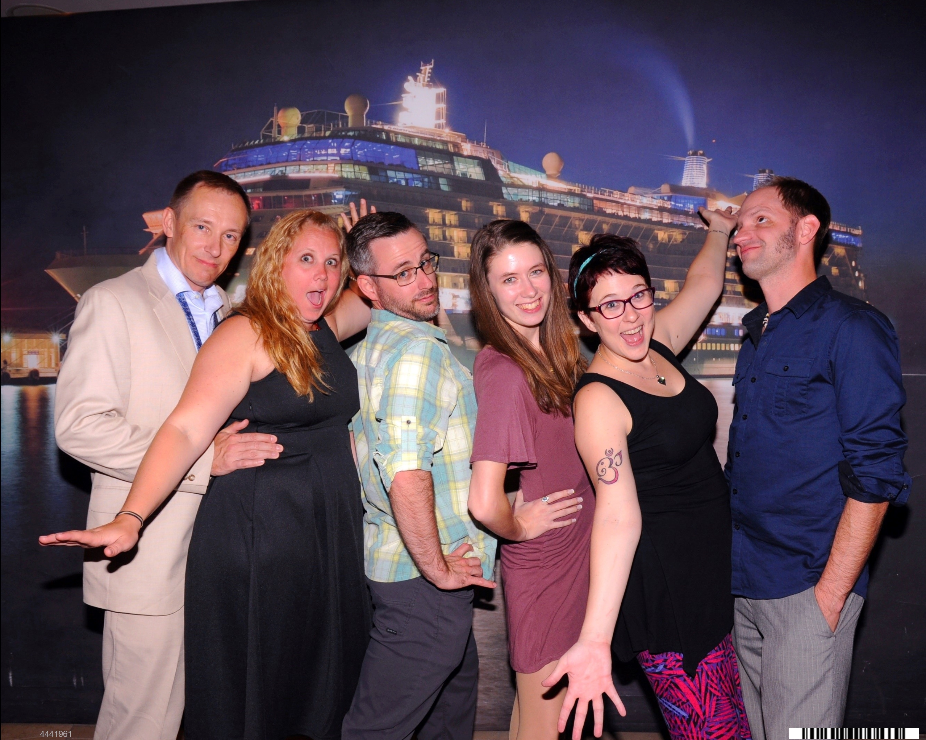 350-4441961-F Night Ship 4 FWD-15389_GPR