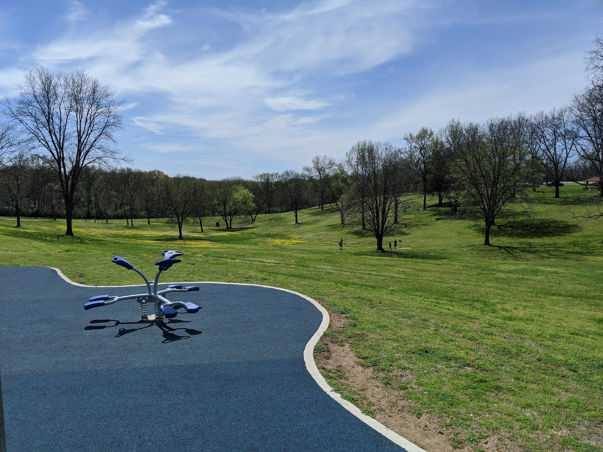 Two Rivers Park in Donelson features a disc golf course