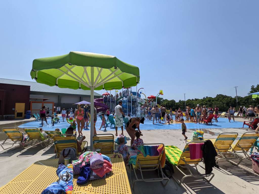 The Brentwood Splash Park, one of the best parks in Nashville, offers lots of chairs and a few shaded spots for adults to hang out.