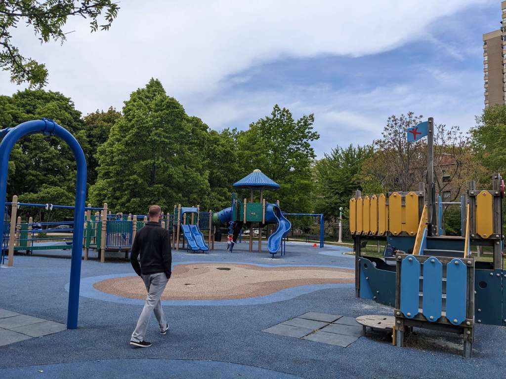 Berger Park in Edgewater: One of the best parks and playgrounds in Chicago