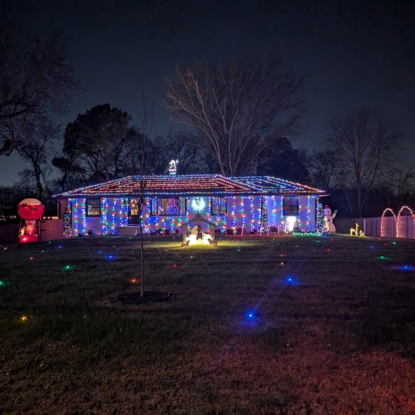 Classic Donelson house, competing in the Lights Up contest
